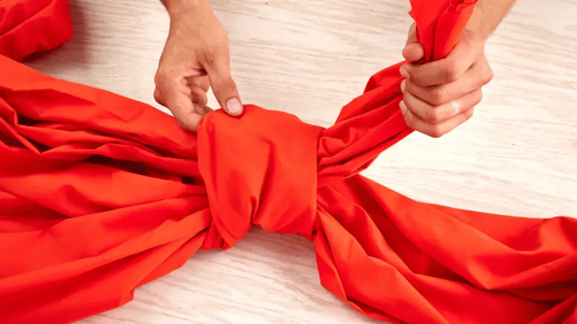 Uszyj kokardę do zasłon: prosty poradnik krok po kroku