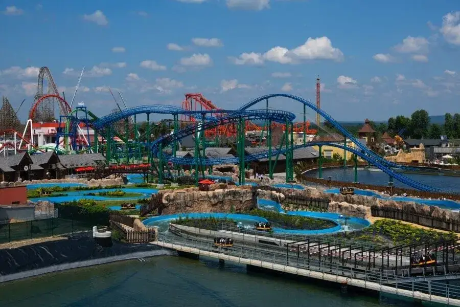 Ile Energylandia płaci za prąd i jak to wpływa na koszty atrakcji