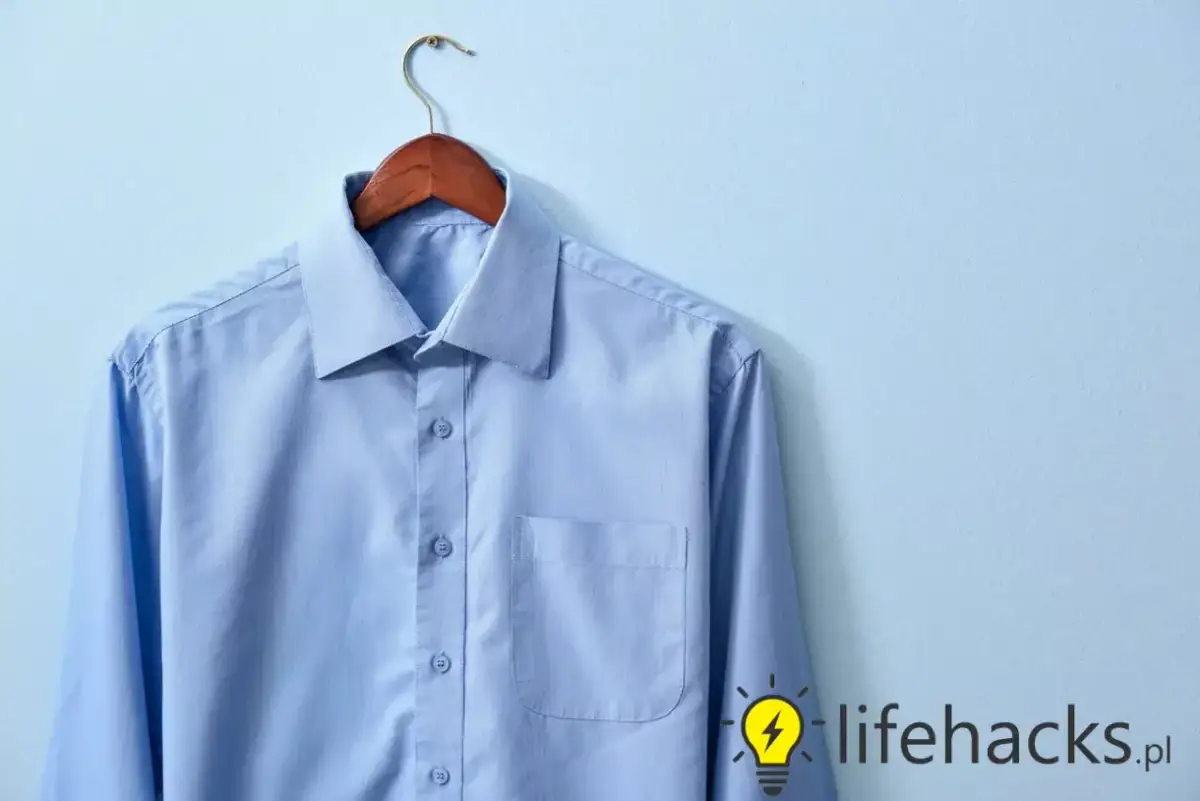 Gładka koszula bez żelazka? 5 błyskawicznych metod ratujących wygląd