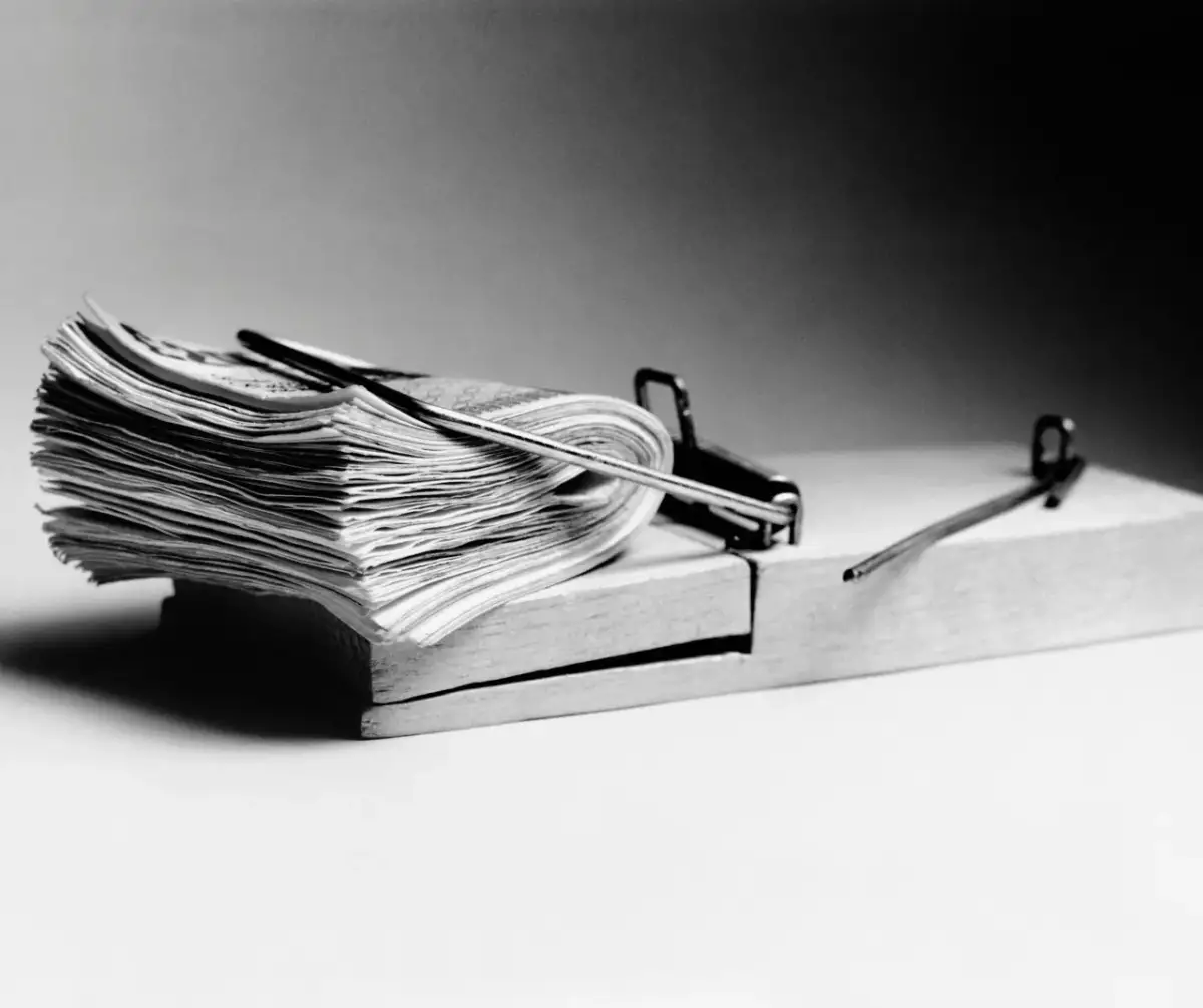 Jak sprawdzić zadłużenie osoby i uniknąć finansowych pułapek