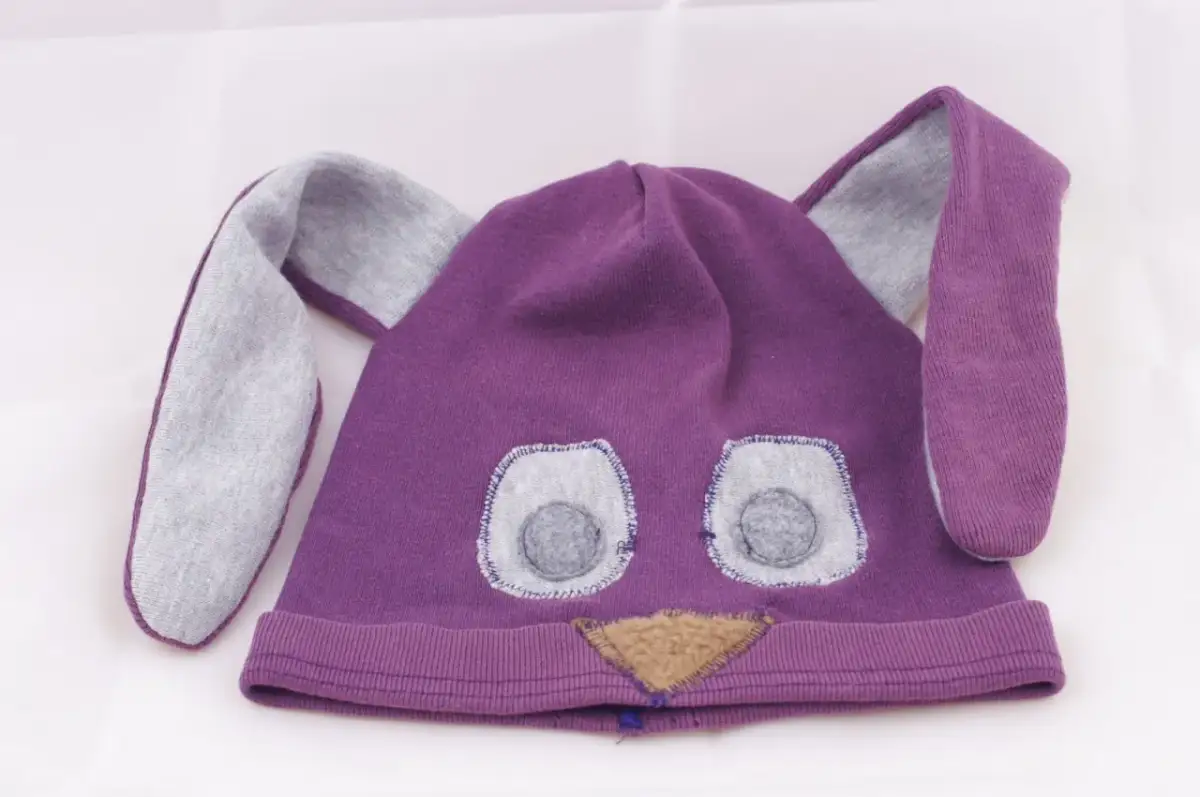 Jak uszyć czapkę z uszami królika – prosta instrukcja krok po kroku