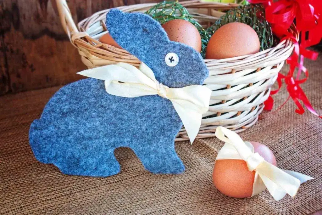 Proste sposoby na ozdoby wielkanocne z filcu, które zachwycą każdego