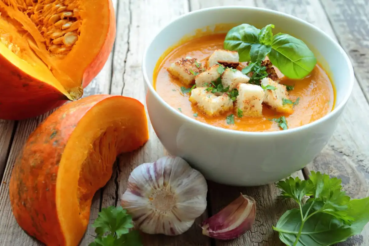 Co zrobić z dyni na obiad? Najlepsze przepisy na jesień