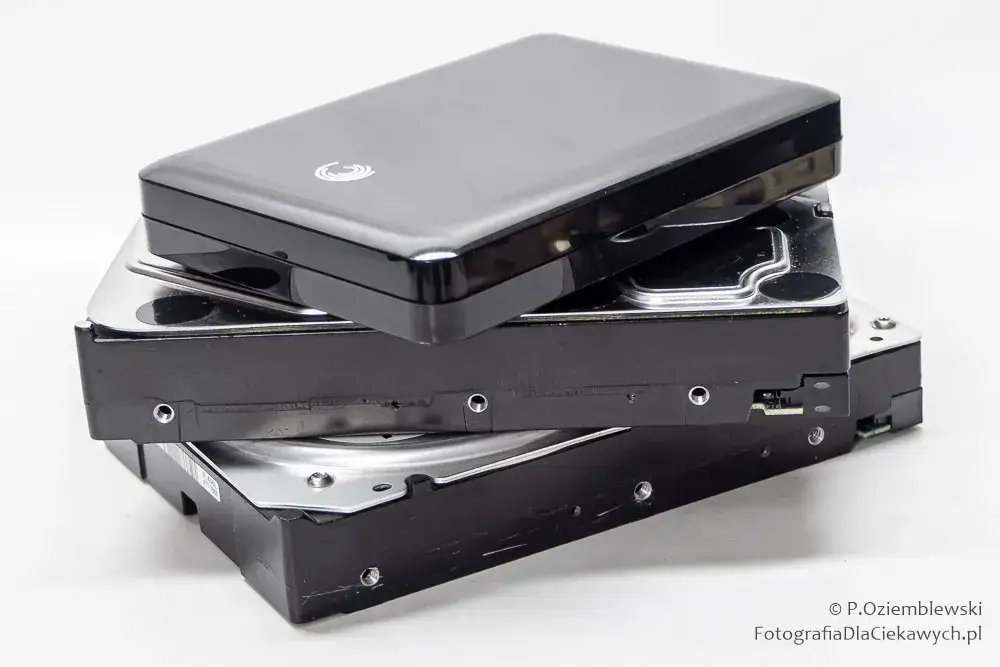 Archiwizacja zdjęć przez fotografa: Co musisz wiedzieć o swoich prawach?