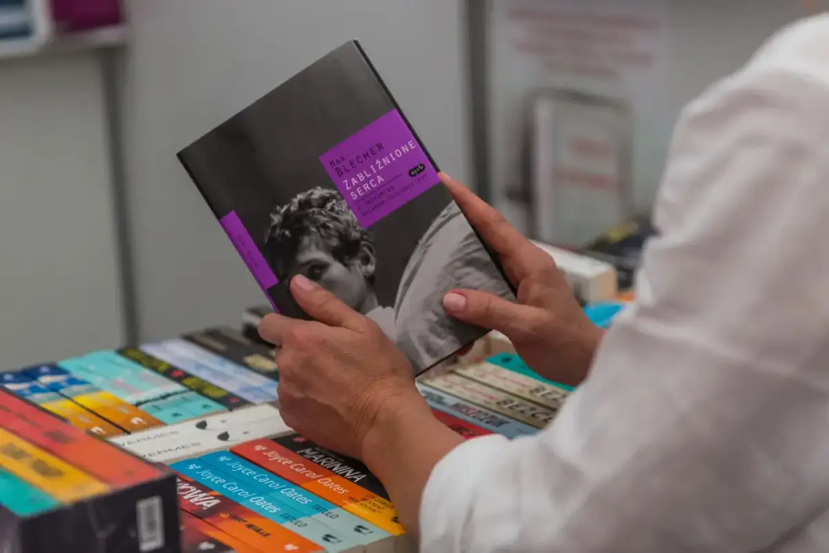 Ile zarabia autor książki? Zaskakujące fakty o wynagrodzeniach