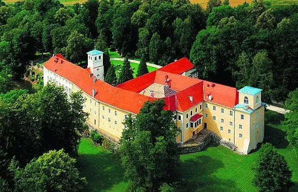 Trzebieszowice koło Lądka-Zdroju w Sudetach: atrakcje i tajemnice zamku