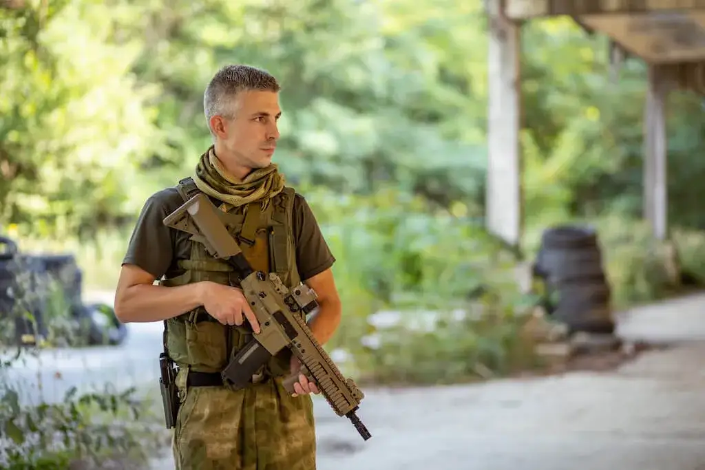 Jak złożyć wniosek o zwolnienie z wojska? Poradnik krok po kroku