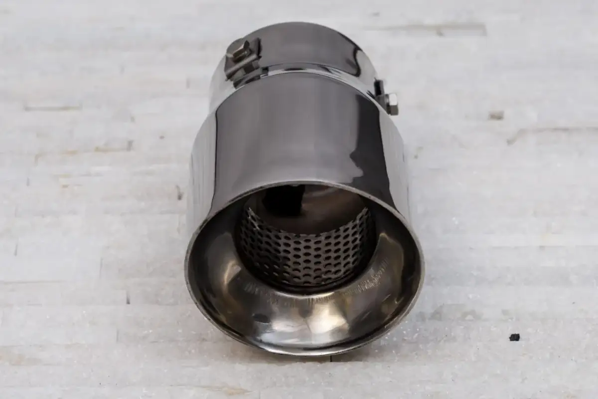 Jak zamontować końcówkę wydechu - uniknij typowych błędów montażu