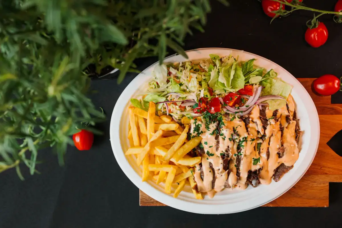 Idealny sos do kebaba w Kryspinowie? Odkryj najlepsze smaki!