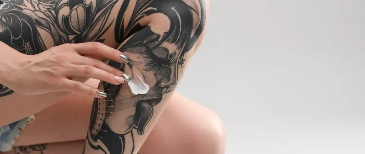 Czy tatuaż się rozciąga? Odkryj, jak uniknąć deformacji tatuażu