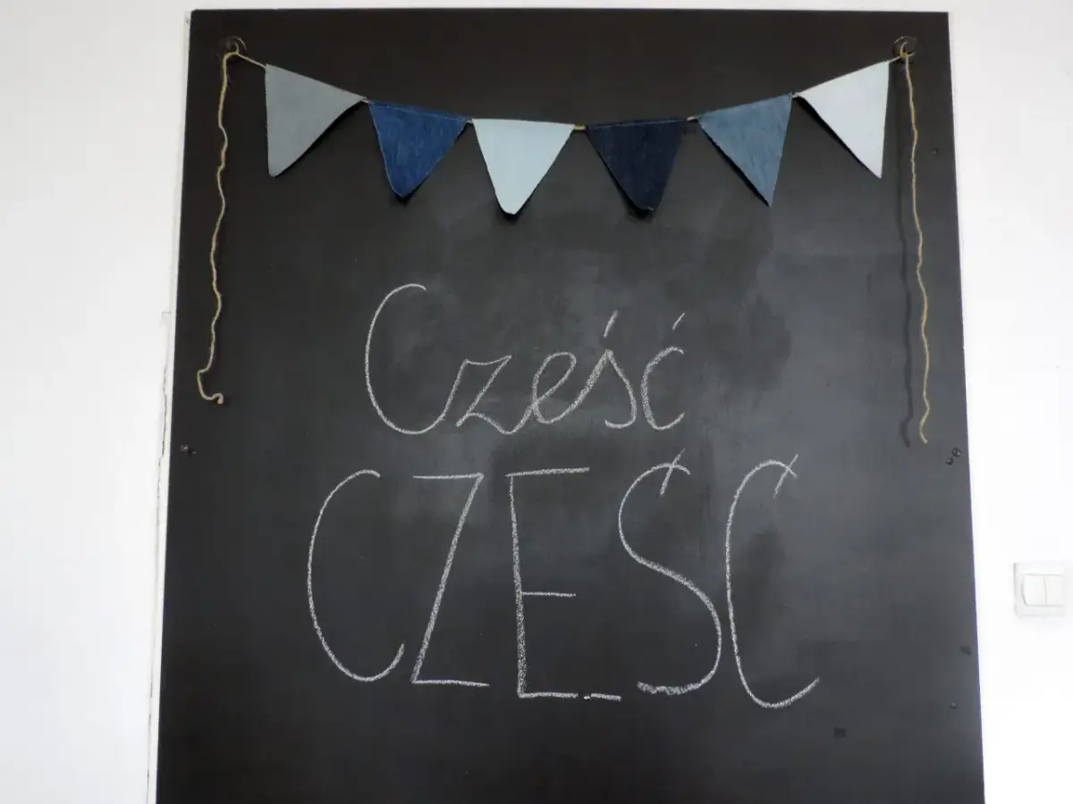 Jakim wałkiem malować farbą tablicową, aby uniknąć smug i nierówności