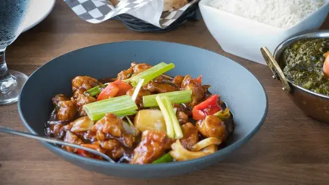 Gdzie zjeść w Kościerzynie? Odkryj najlepsze restauracje i smaki