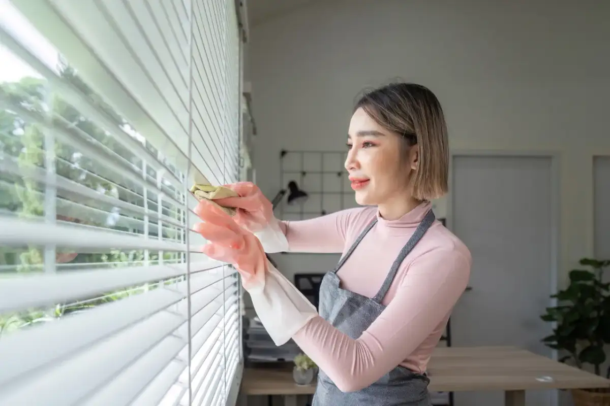 Jak pozbyć się kurzu z mieszkania i poprawić jakość powietrza