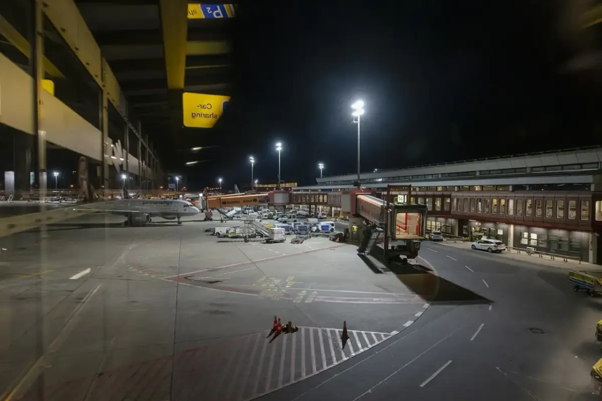 Jak dojechać z Berlin ZOB na lotnisko Tegel - tanio i szybko