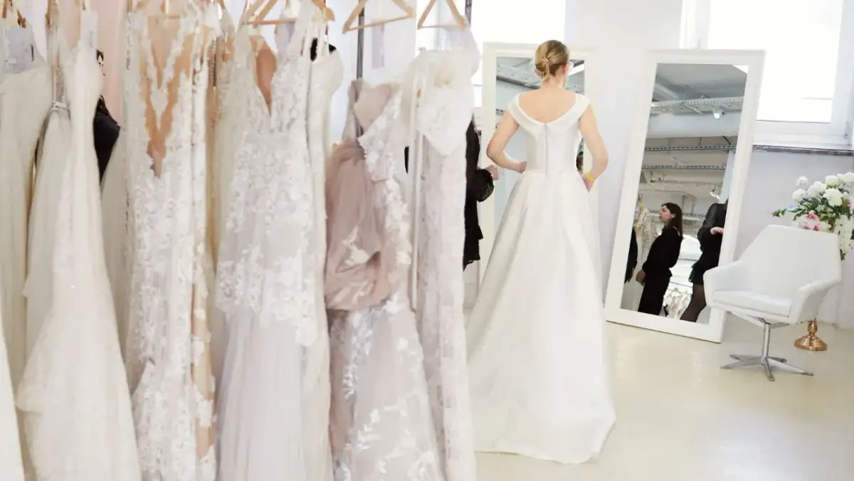 Jak sprzedać suknię ślubną w Warszawie? Zyskaj więcej!