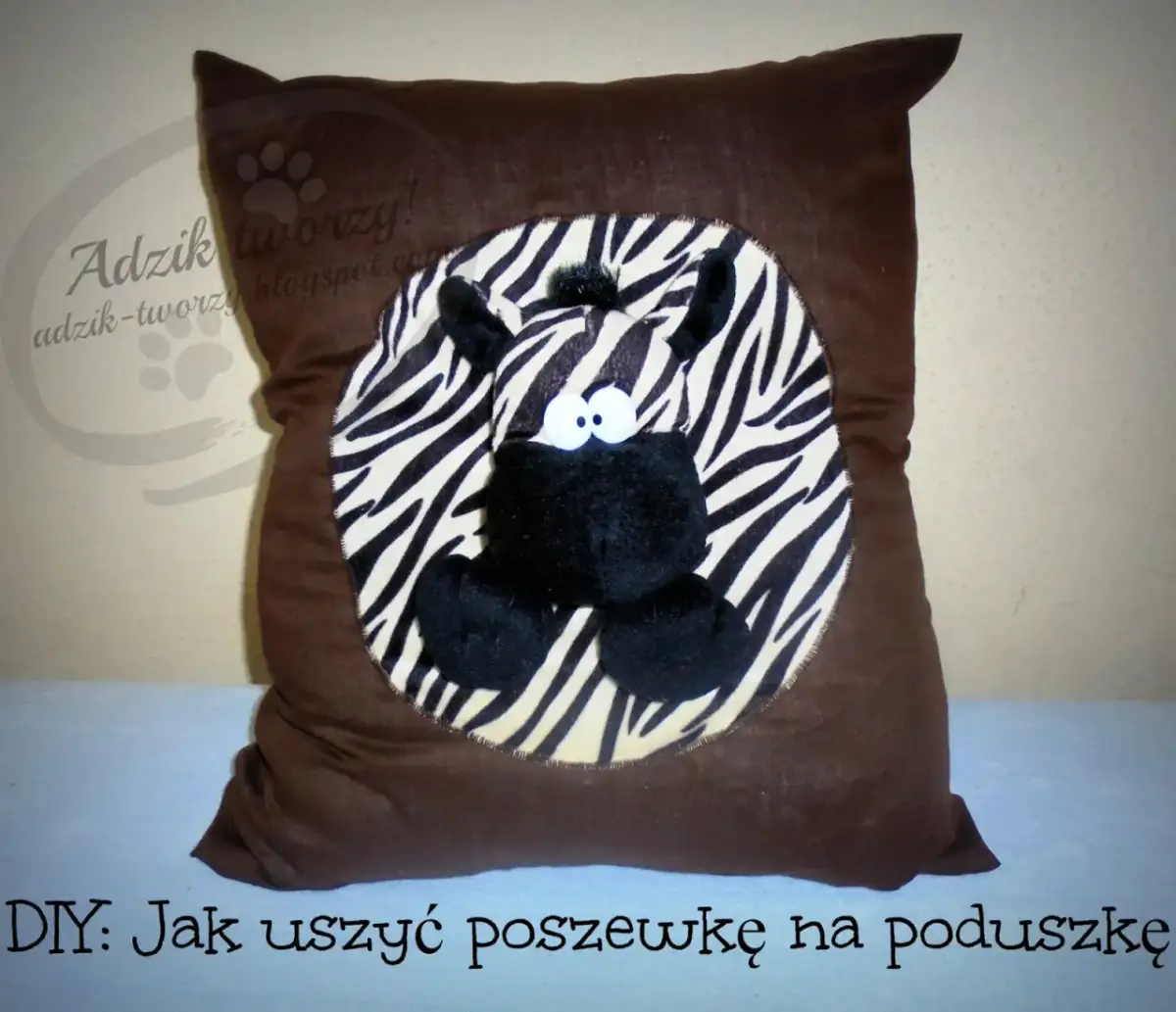 Poduszka dekoracyjna DIY: Uszyj ją krok po kroku i odmień wnętrze