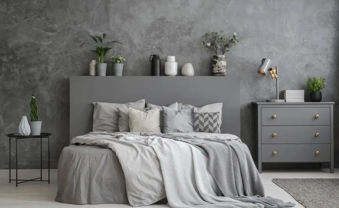 Sypialnia marzeń: Jak ją udekorować? Sprawdzone triki i inspiracje