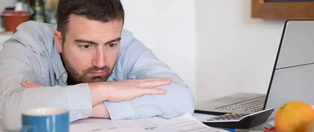 Jak zatrzymać odsetki u komornika i uniknąć długów na zawsze