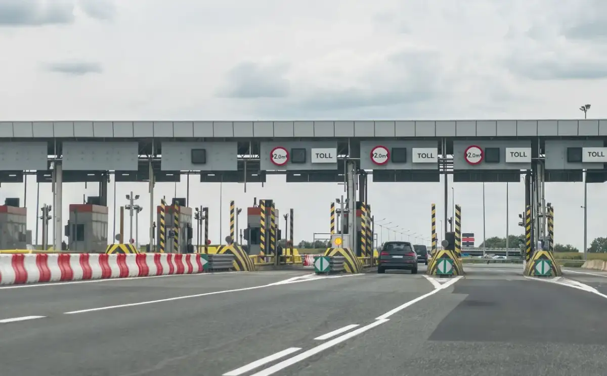 Autostrada A4: Bez opłat, 3 pasy? Co czeka kierowców w 2027?