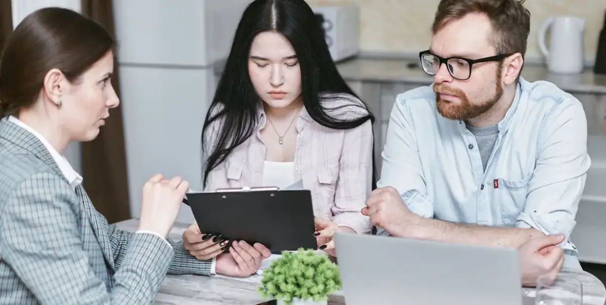 Umowa dożywocia: kiedy można sprzedać mieszkanie i uniknąć problemów