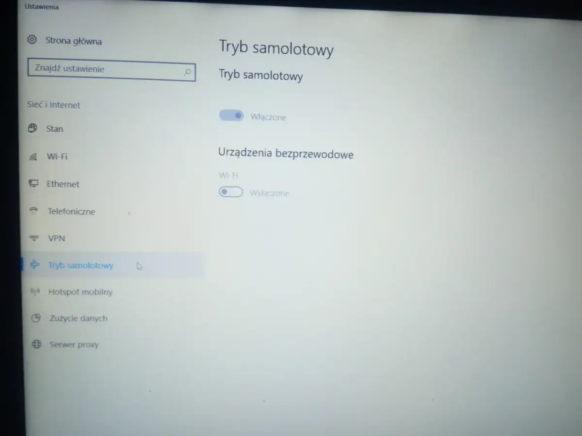 Jak wyłączyć tryb samolotowy w laptopie Dell i przywrócić połączenie