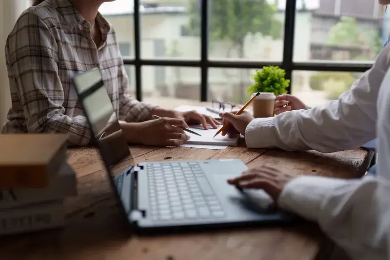 Czy spółdzielnia mieszkaniowa ma osobowość prawną? Poznaj jej konsekwencje