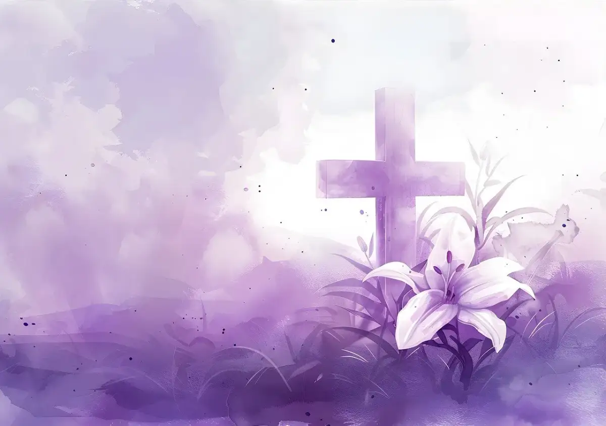 Fioletowy krzyż i lilia na tle akwarelowych chmur. W tej subtelnej kompozycji odnajdziemy mądrości biblijne cytaty o nadziei i odrodzeniu.