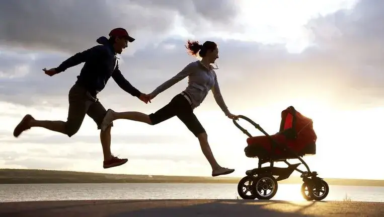 Jak zacząć biegać z dzieckiem - bezpieczne i radosne treningi dla maluchów