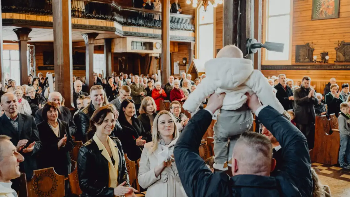 Cena fotografa na chrzciny 2025/2026: Jak wybrać i ile kosztuje?