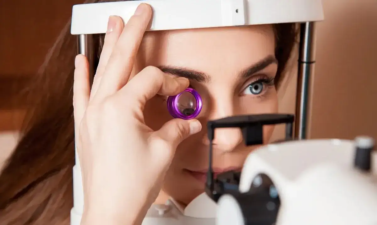 Badanie dna oka: co wykrywa i jak się przygotować? Kompletny przewodnik