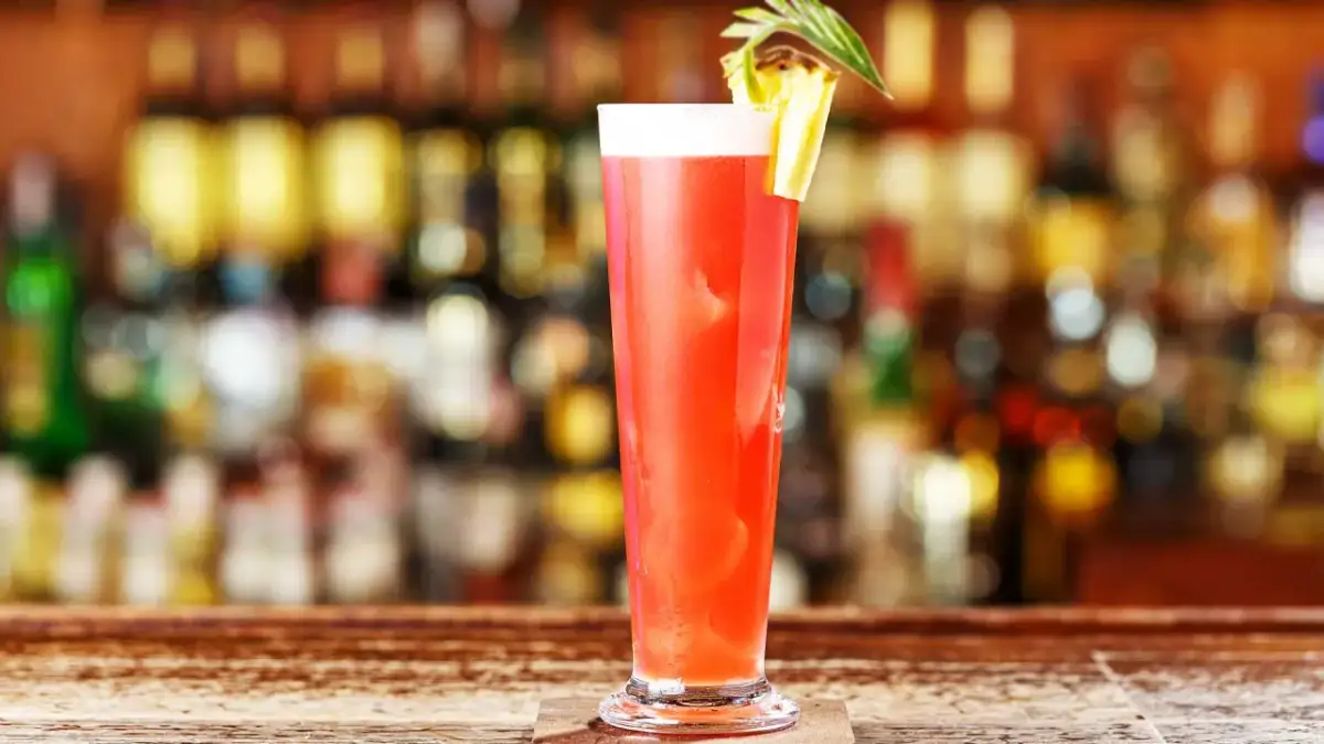Singapore Sling: Ricetta IBA e Segreti per un Cocktail Perfetto