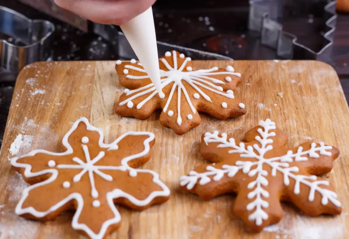 Twój lukier królewski twardnieje? Poznaj sekret elastyczności!