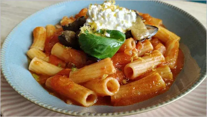 Pasta alla Norma: Receta auténtica siciliana, ¡sin errores!
