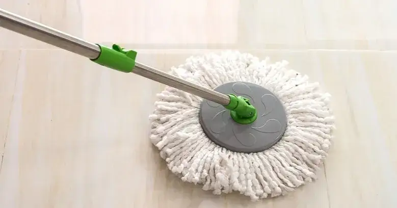 Mop płaski czy obrotowy? Wybierz idealny dla Twojego domu!