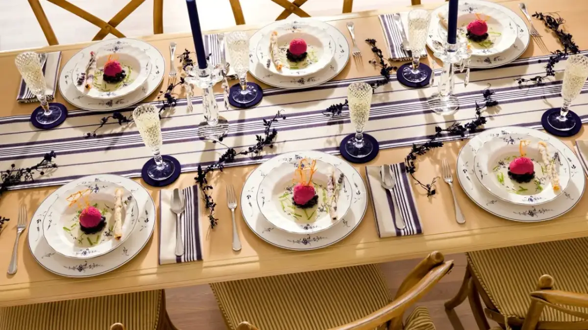 Jak pięknie nakryć stół serwetkami – proste i eleganckie sposoby na każdą okazję