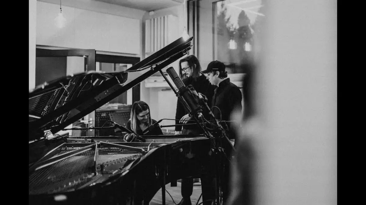 Tomasz Ostrowski: Muzyka elektroniczna, która porusza emocje i pamięć