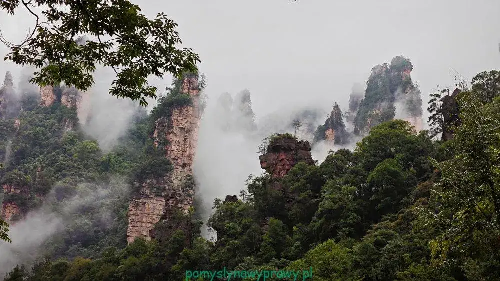Chiny: 17 najpiękniejszych miejsc od Muru po góry Avatar!