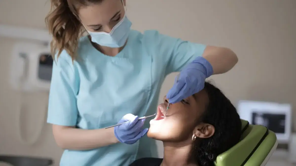 Ból zęba w weekend w Łodzi? Twój przewodnik po pilnej pomocy!