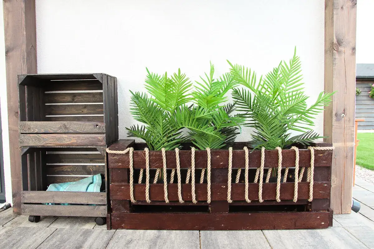 Jak zrobić donicę z lameli - proste kroki do pięknej dekoracji