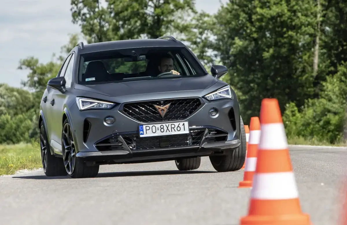 Ranking opon całorocznych 235/45 R18 - najlepsze modele i oceny