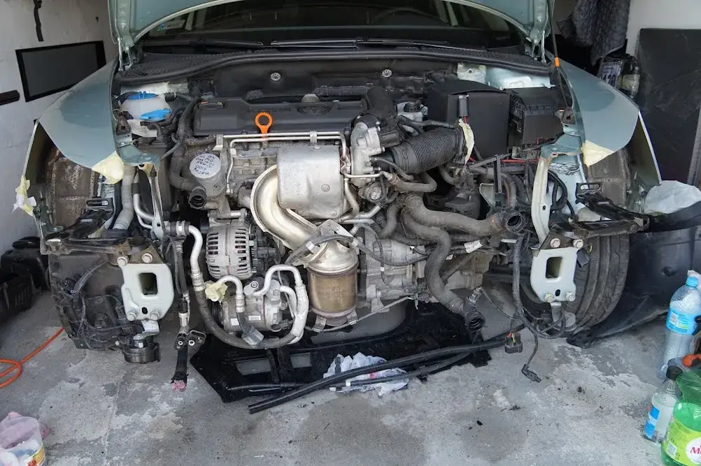 Jak wymienić chłodnicę klimatyzacji w Hyundai i30 bez ryzyka uszkodzeń