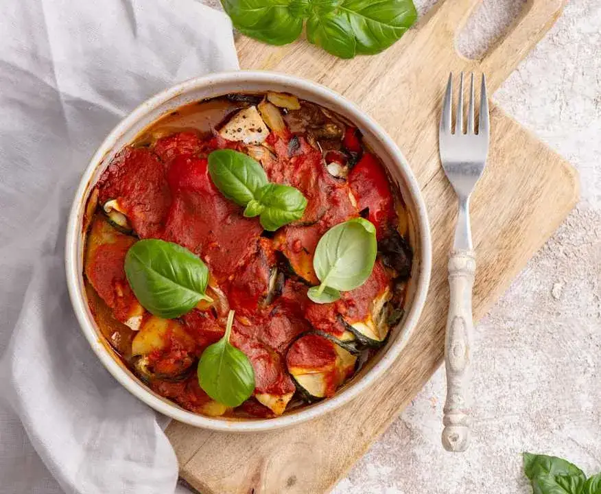 Okrasa łamie przepisy: Zapiekanka z dorszem gotuj jak on!