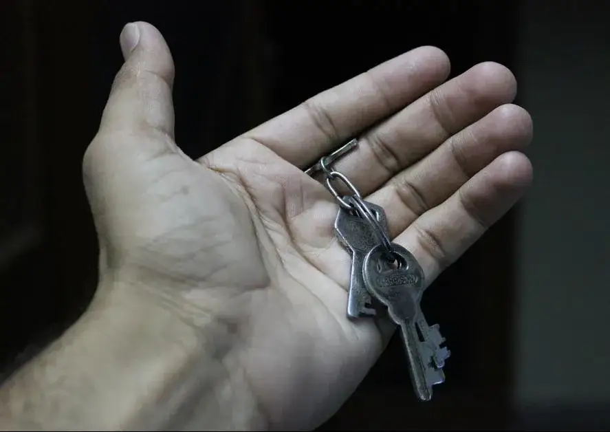 Kiedy trzeba zapłacić VAT od sprzedaży nieruchomości? Uniknij kar!