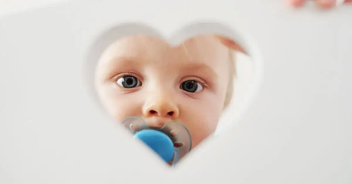 Kiedy oduczać smoczka? Kluczowe informacje i skuteczne metody