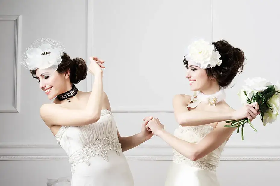 Toczek ślubny do jakiej sukni? Odkryj idealne połączenia stylów