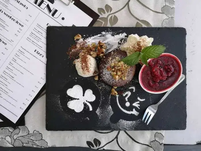 Najlepsze miejsca na jedzenie w Szklarskiej Porębie, które musisz znać