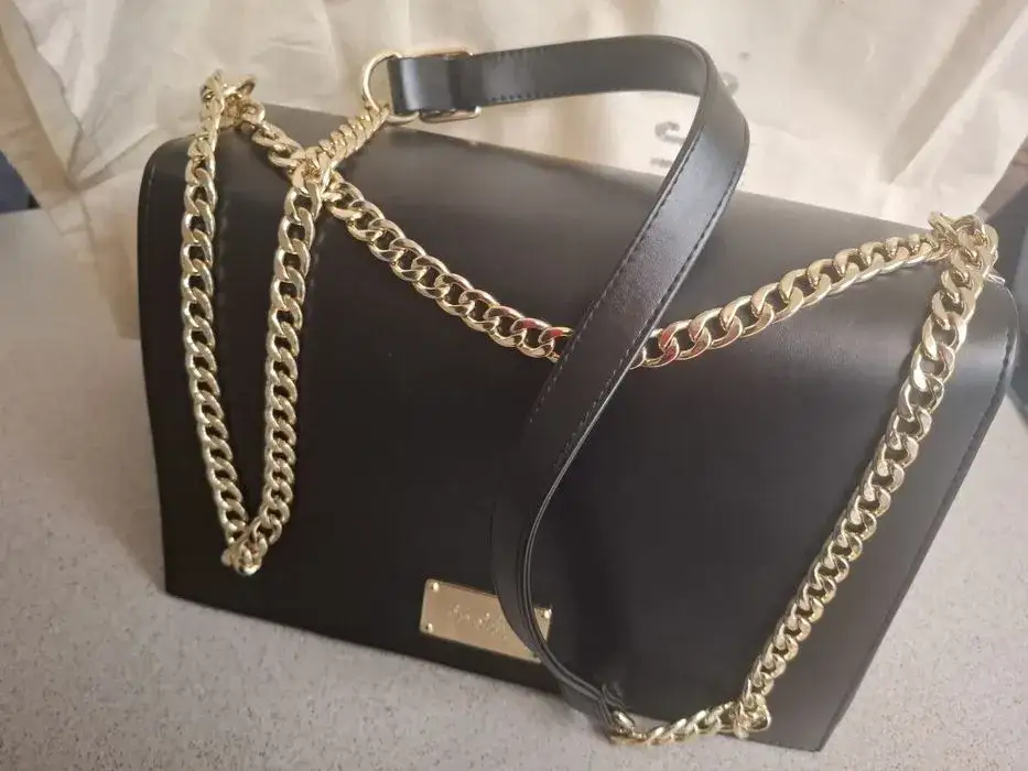 Ewa kosmetyczny koktajl: Odkryj sekrety jej urodowych trików i stylu