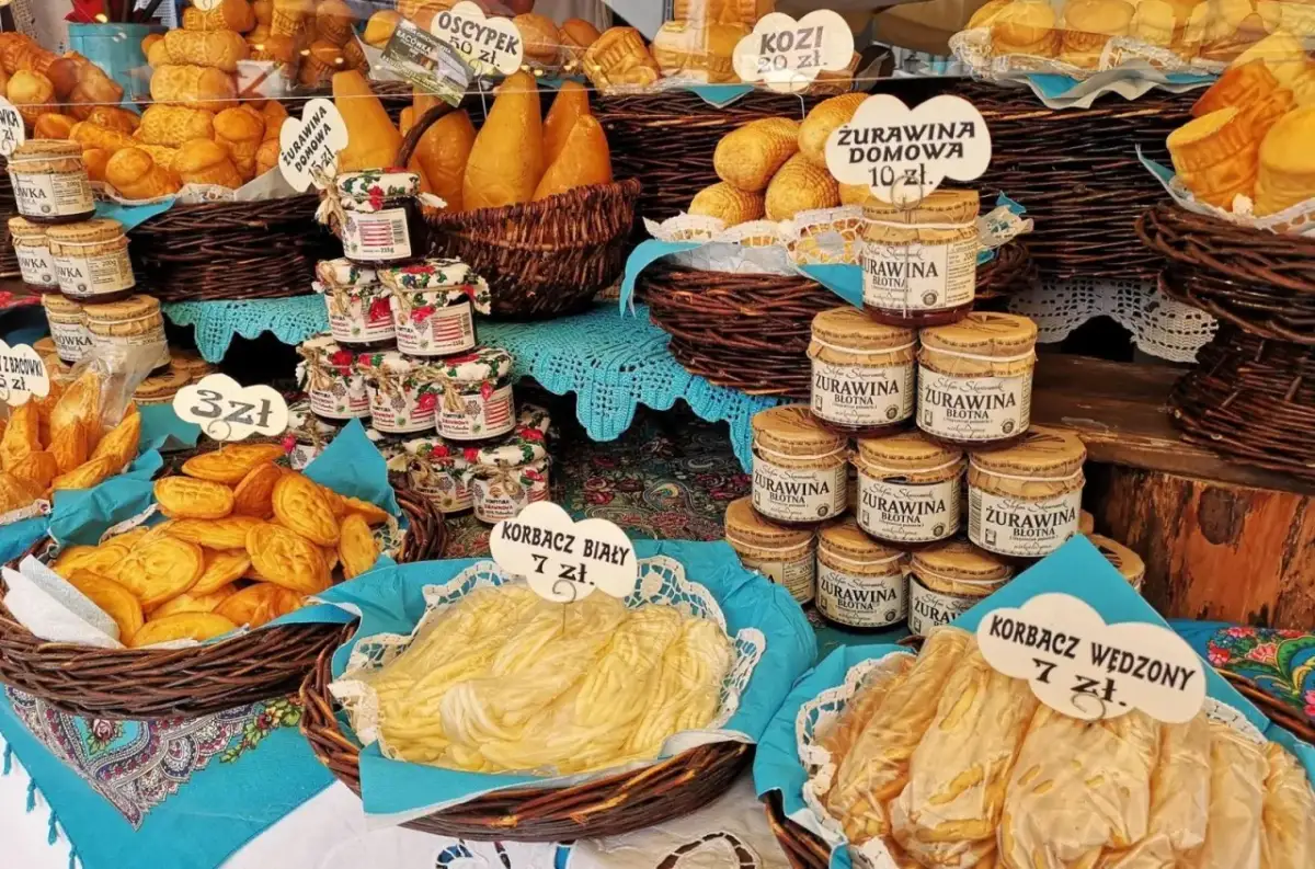 Kiedy oscypki z owczego mleka są dostępne? Sprawdź sezon i miejsca zakupu