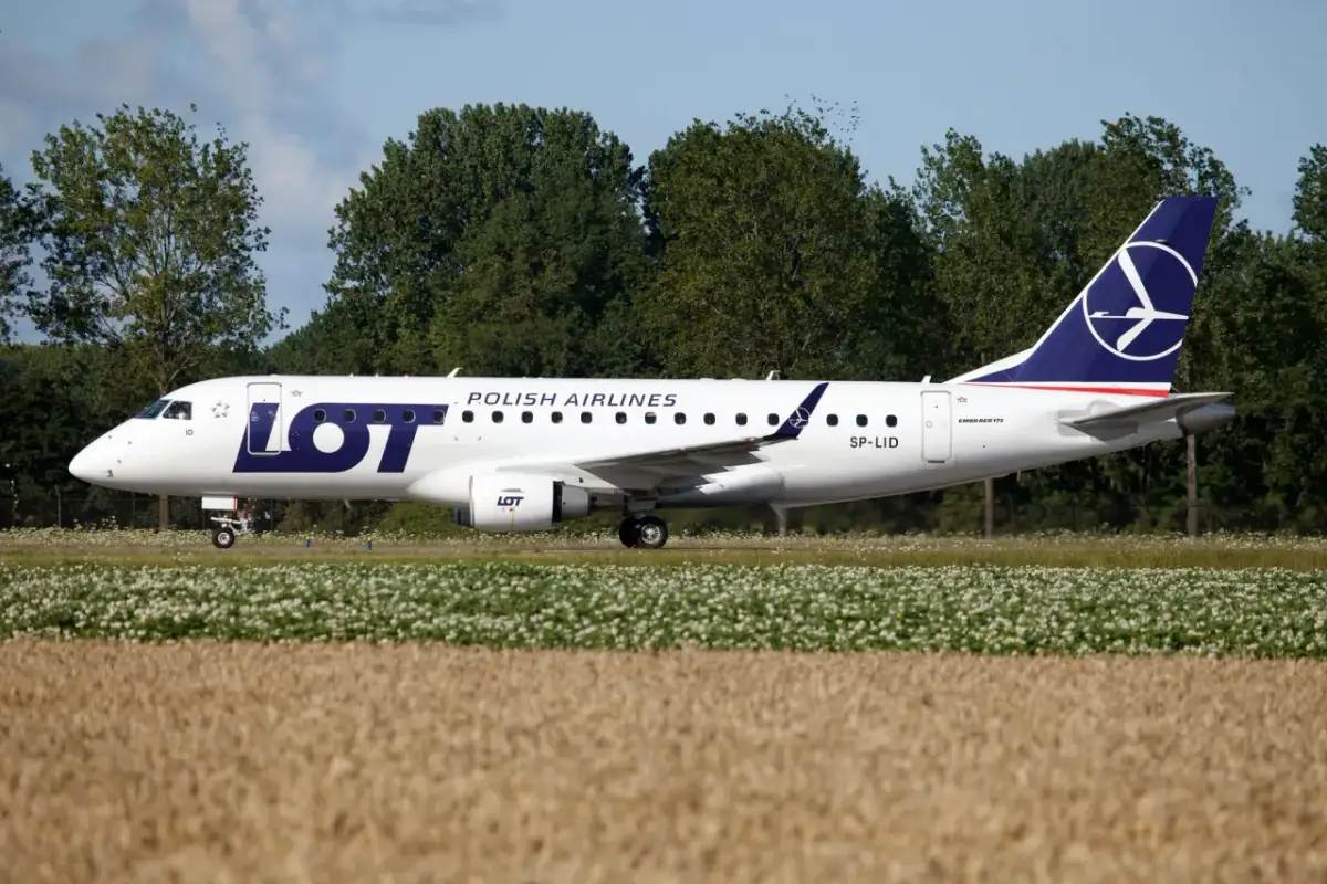 Ile samolotów ma LOT? Zaskakujące fakty o flocie PLL LOT