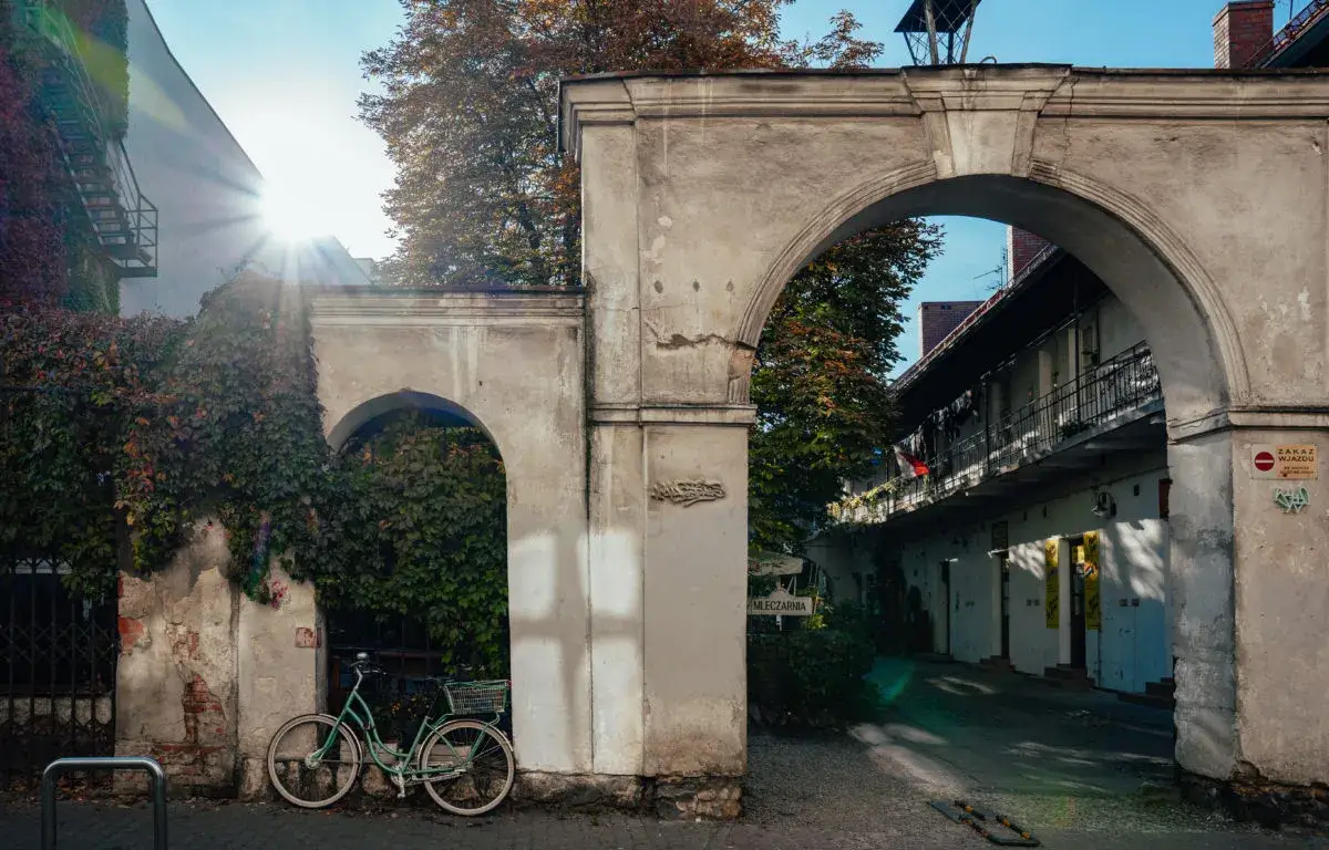 Gdzie zjeść w Kazimierzu? Odkryj najlepsze restauracje i smaki